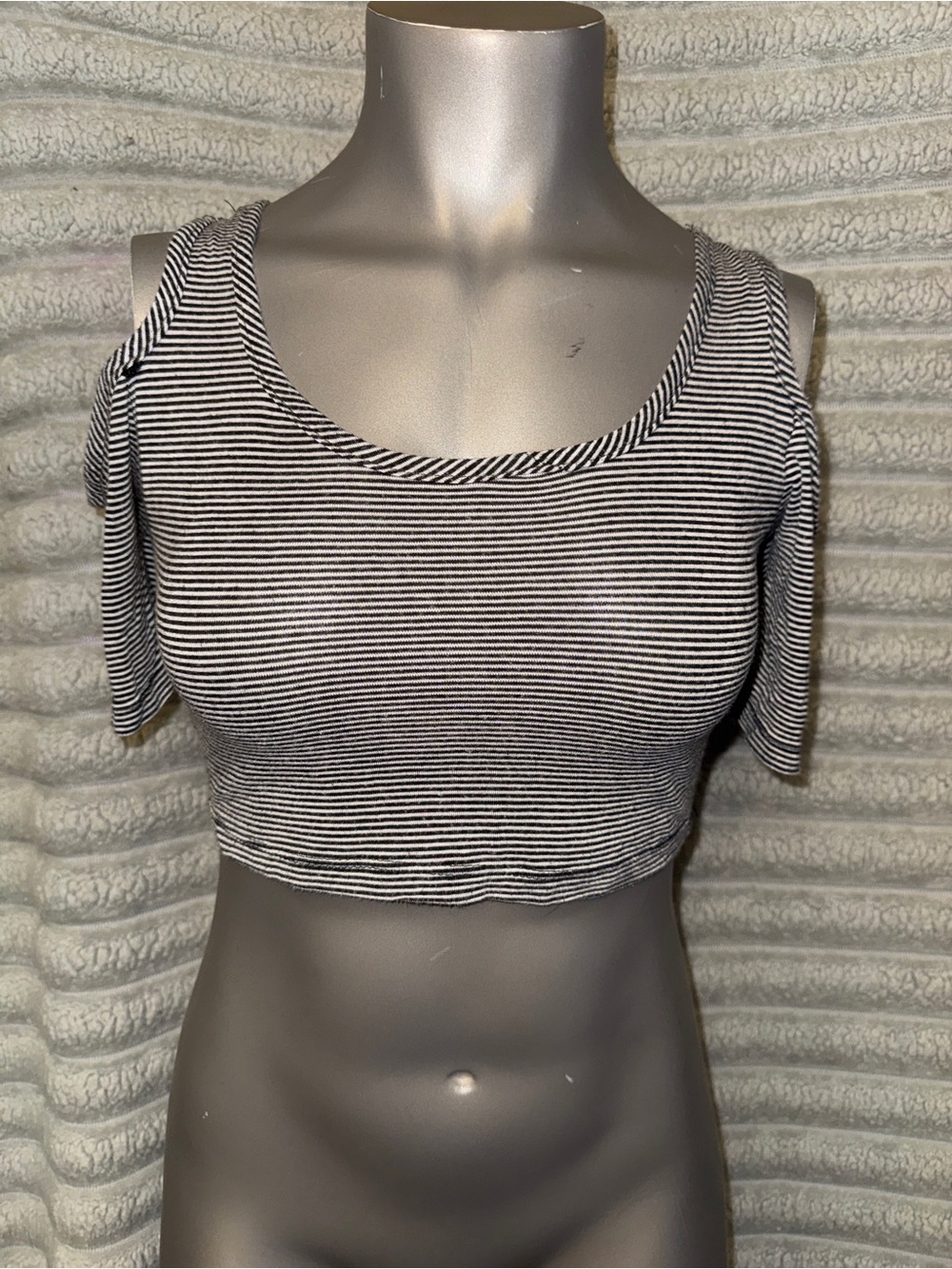 Wet Seal Striped Cold Shoulder Crop Top | Small | Y2K